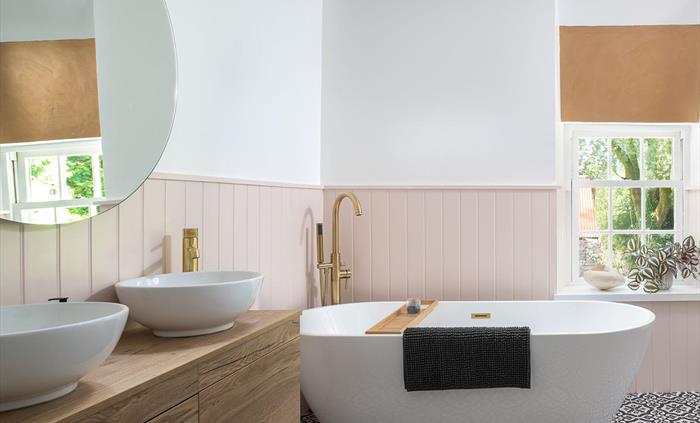The Cors Country House